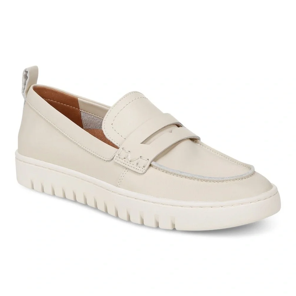 NWOT Vionic Cream Leather Loafers 8.5 - Picture 10 of 10